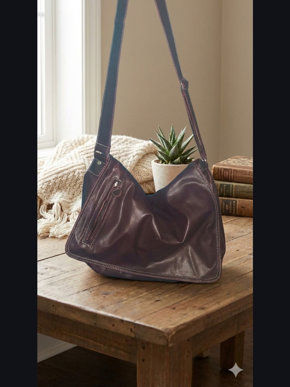 Fashion Women’s Faux Leather Bag in Deep Red